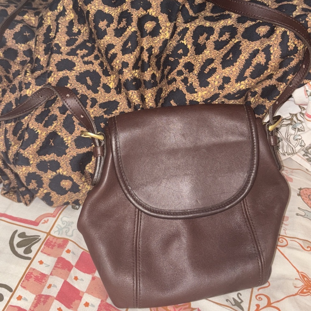 Vintage Coach brown shoulder bag